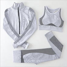 Загрузить изображение в средство просмотра галереи, Seamless 3 pcs long sleeve yoga set with zipper
