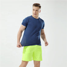 Загрузить изображение в средство просмотра галереи, Breathable mens running T-shirt
