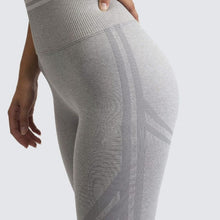 Charger l&#39;image dans la galerie, Seamless Contrast color stripe &amp; Backless Yoga wear set
