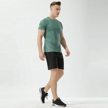 Загрузить изображение в средство просмотра галереи, Breathable mens running T-shirt
