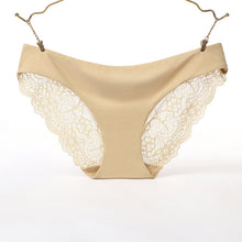 Charger l&#39;image dans la galerie, Seamless sexy mature transparent lace ice silk brief
