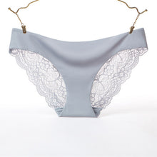 Charger l&#39;image dans la galerie, Seamless sexy mature transparent lace ice silk brief
