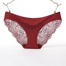 Charger l&#39;image dans la galerie, Seamless sexy mature transparent lace ice silk brief
