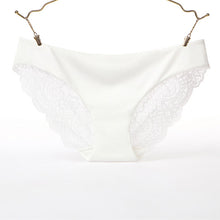 Charger l&#39;image dans la galerie, Seamless sexy mature transparent lace ice silk brief
