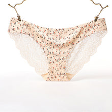 Charger l&#39;image dans la galerie, Seamless sexy mature transparent lace ice silk brief
