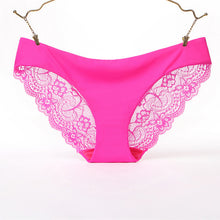 Charger l&#39;image dans la galerie, Seamless sexy mature transparent lace ice silk brief
