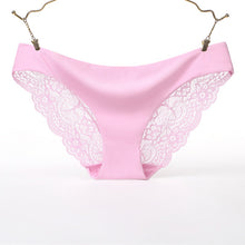 Charger l&#39;image dans la galerie, Seamless sexy mature transparent lace ice silk brief
